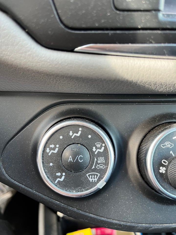 Toyota Yaris 1,0 VVT-i T1 5d