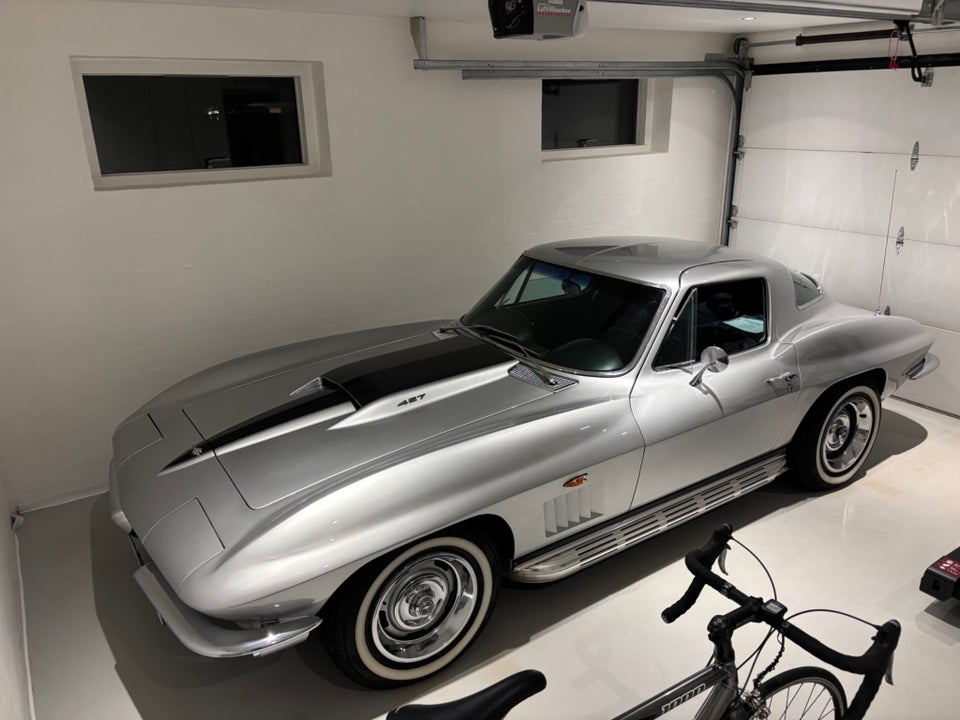 Chevrolet Corvette Stingray 2d