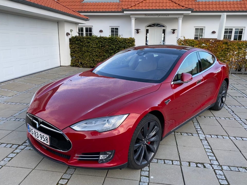 Tesla Model S P85D 5d