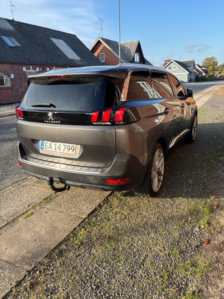 Peugeot 5008 1,6 BlueHDi 120 Allure 7prs 5d