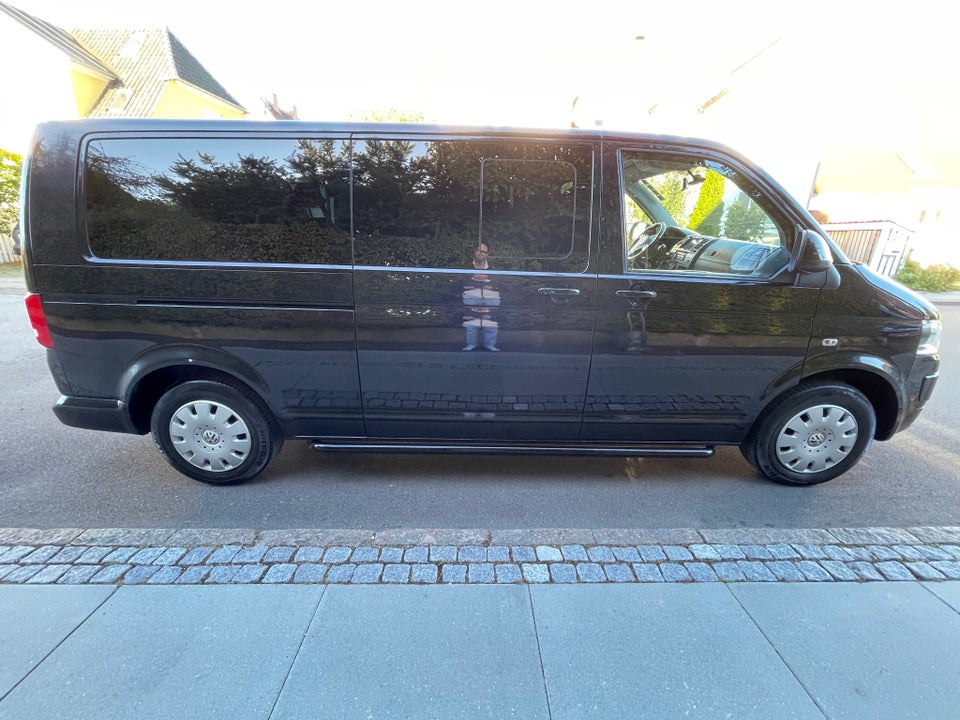 VW Caravelle 2,0 TDi 140 Comfortline DSG lang 4d