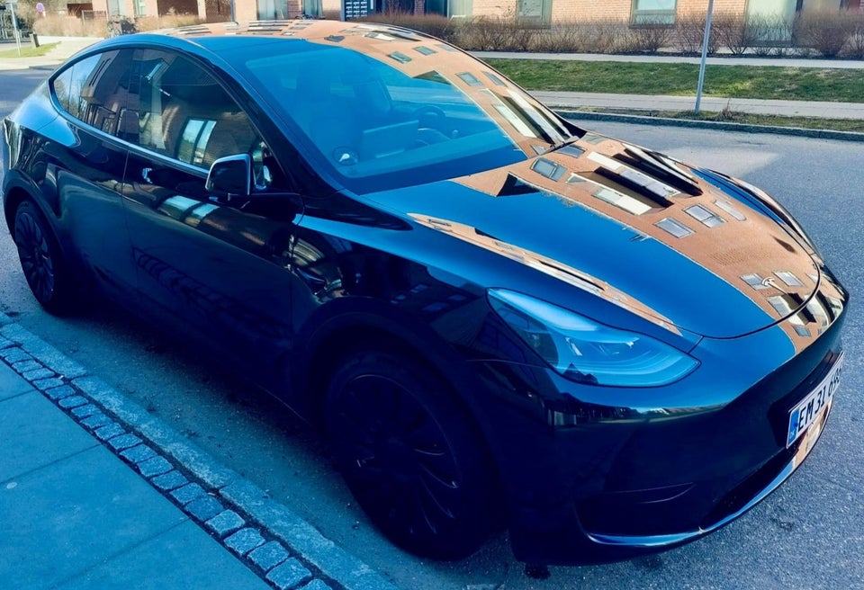 Tesla Model Y RWD 5d