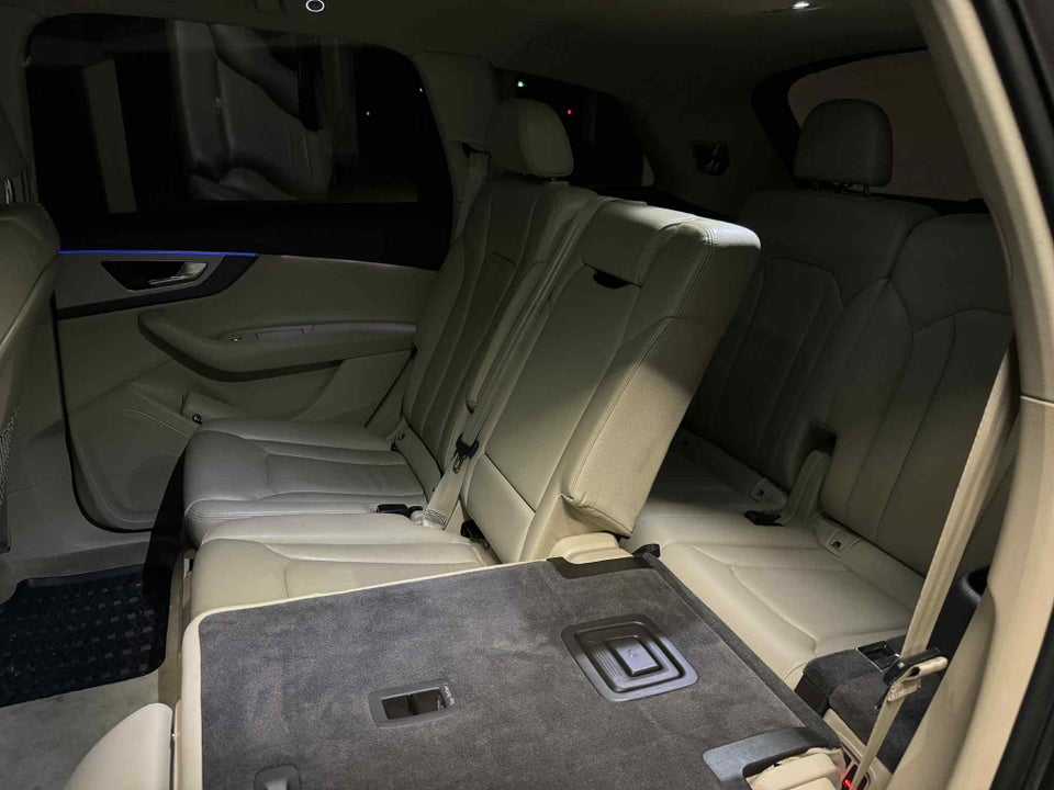 Audi Q7 3,0 TDi 272 quattro Tiptr. 7prs 5d