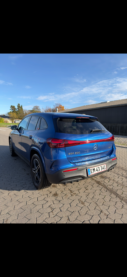 Mercedes EQA300 AMG Line 4Matic 5d