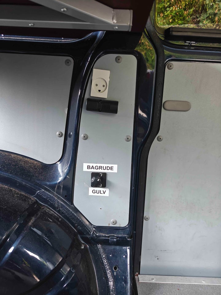 VW Transporter 2,0 TDi 114 Kassevogn kort BMT 5d