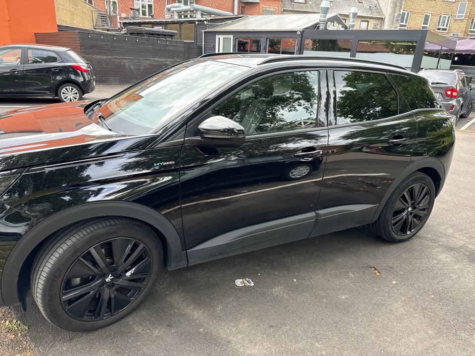 Peugeot 3008 1,6 Hybrid GT Black Pack EAT8 5d