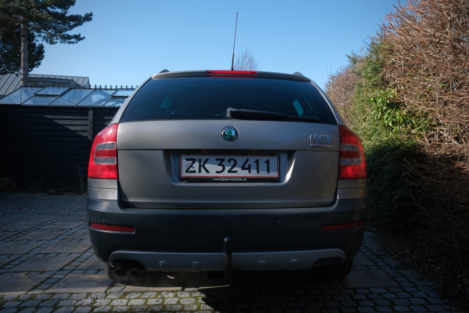 Skoda Octavia Scout 2,0 FSi 4x4 5d