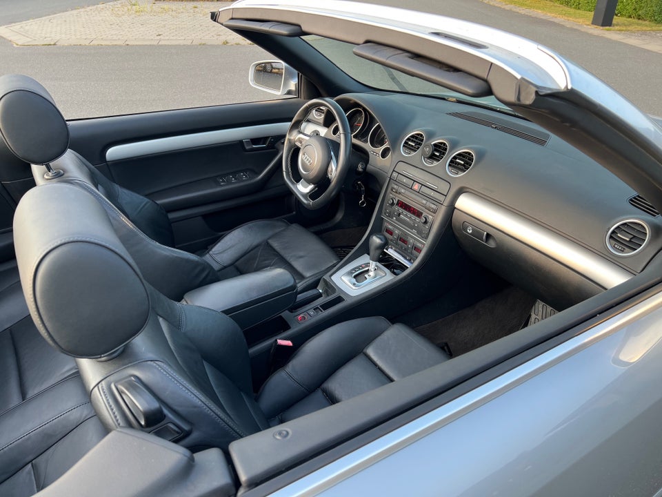 Audi A4 3,0 V6 Cabriolet Multitr. 2d