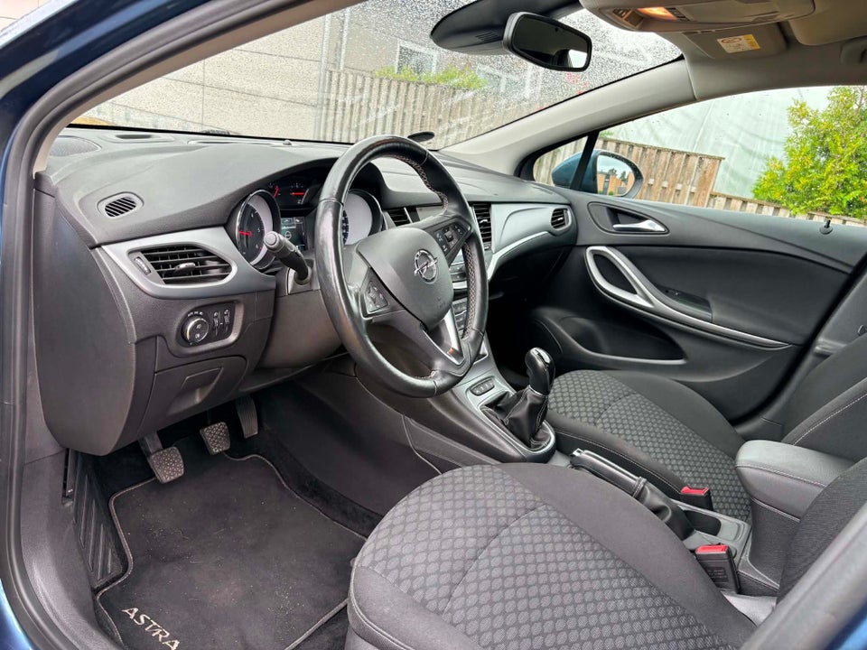 Opel Astra 1,6 CDTi 110 Edition 5d