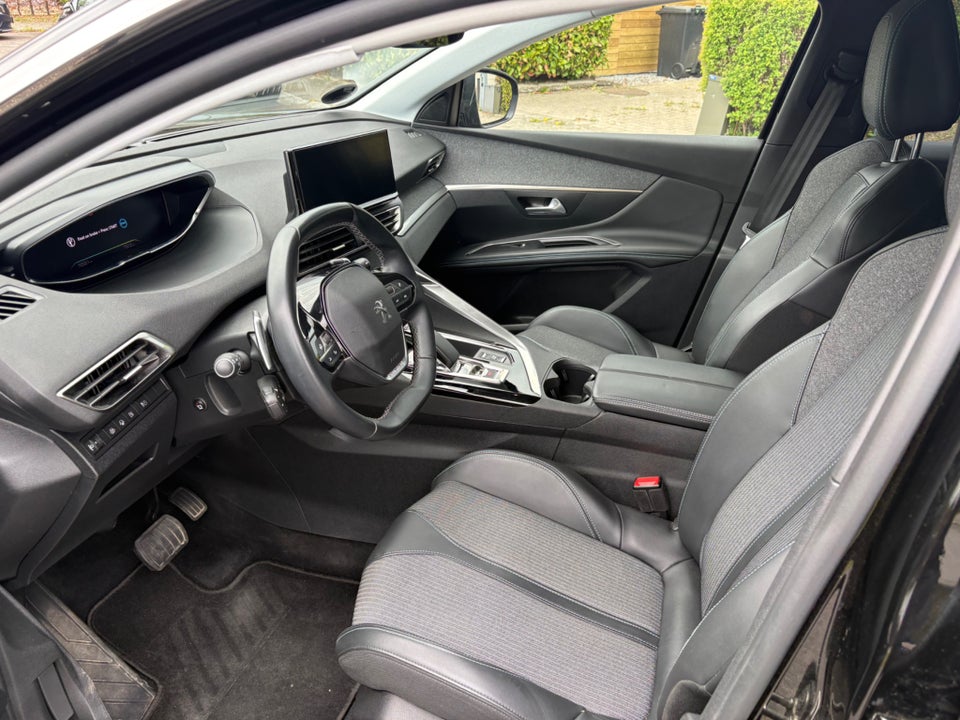 Peugeot 3008 1,6 Hybrid Allure Pack Limited EAT8 5d