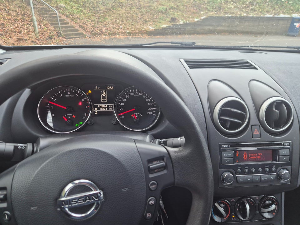 Nissan Qashqai 1,6 Acenta 5d