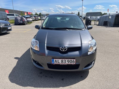 Toyota Auris 1,6 Terra 5d