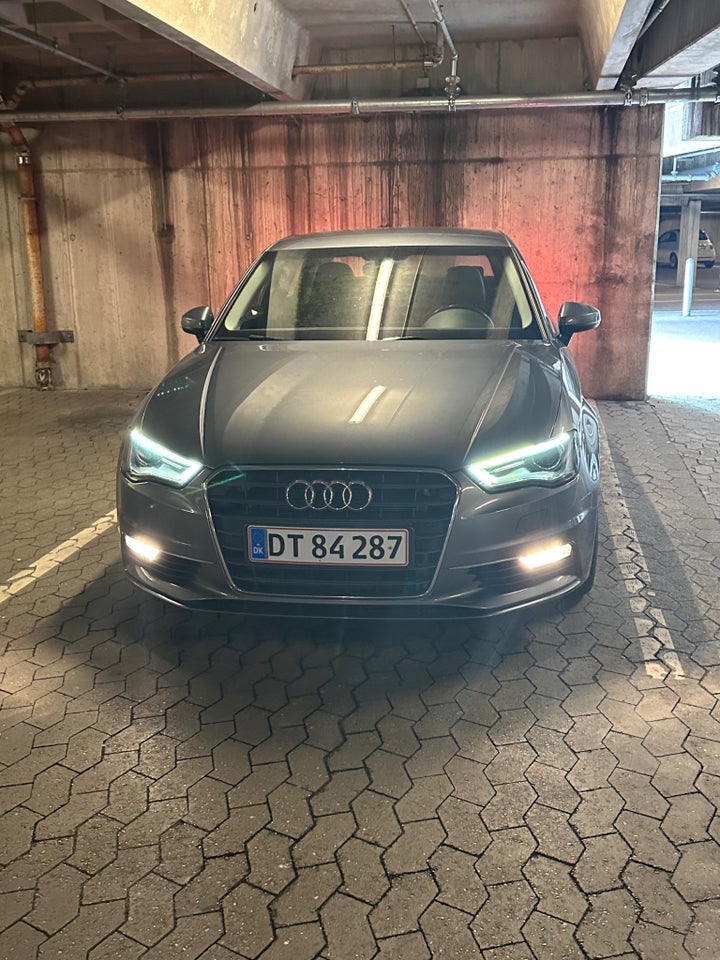 Audi A3 1,8 TFSi 180 Ambiente S-tr. 4d