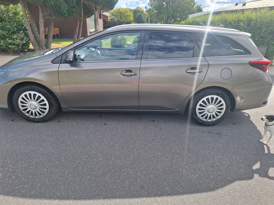 Toyota Auris 1,6 D-4D T2 Comfort 5d