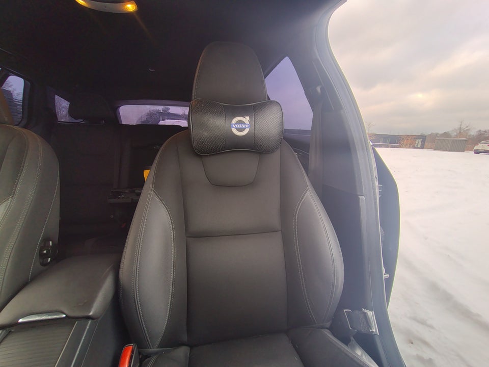 Volvo V60 2,0 D4 181 Momentum aut. 5d