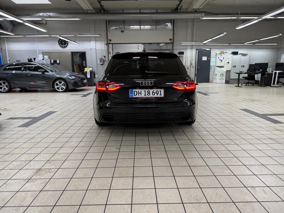 Audi RS4 4,2 FSi Avant quattro S-tr. 5d