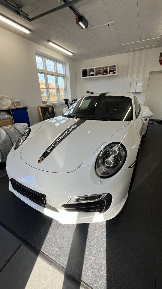 Porsche 911 Turbo S 3,8 Coupé PDK 2d