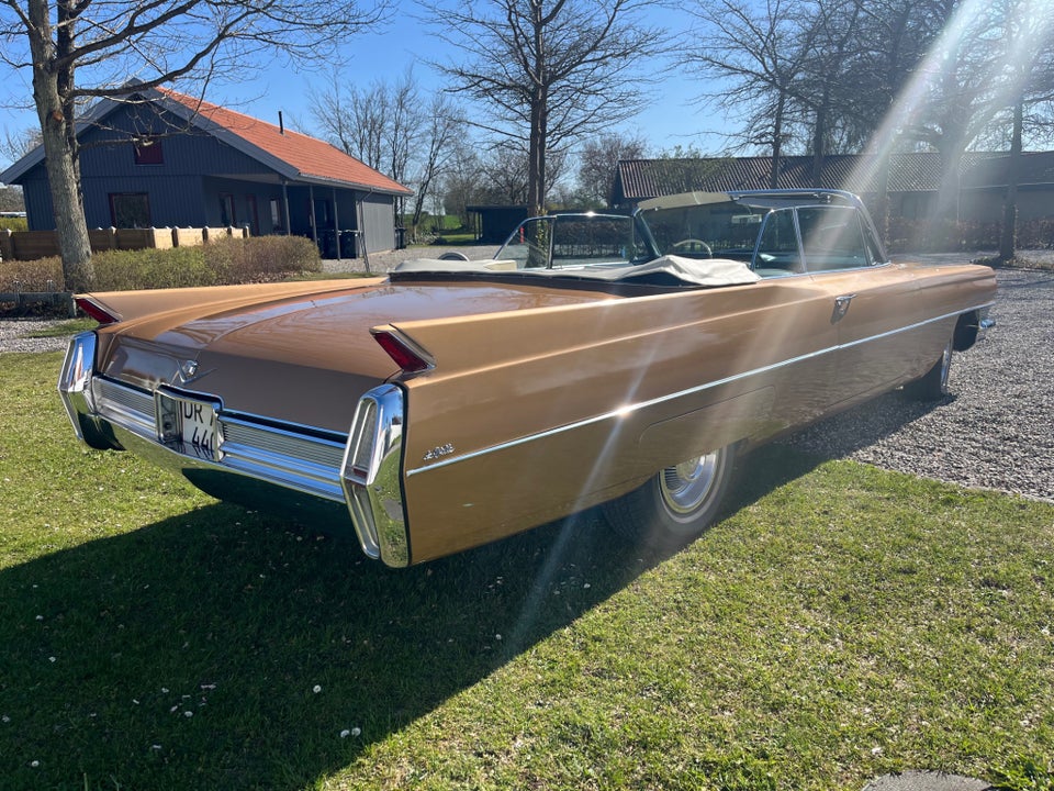 Cadillac DeVille 6,0 V8 4d