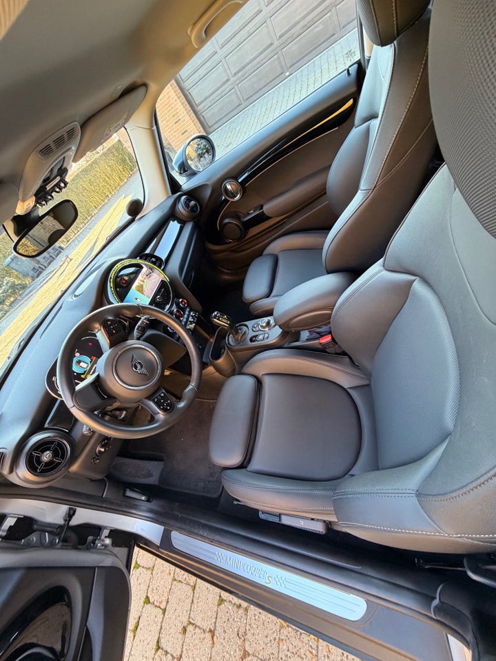 MINI Cooper SE Maximise 3d