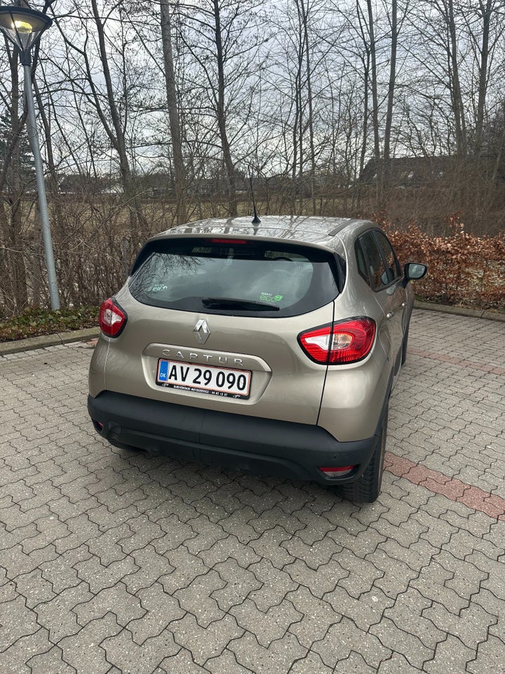 Renault Captur 1,5 dCi 90 Expression EDC 5d