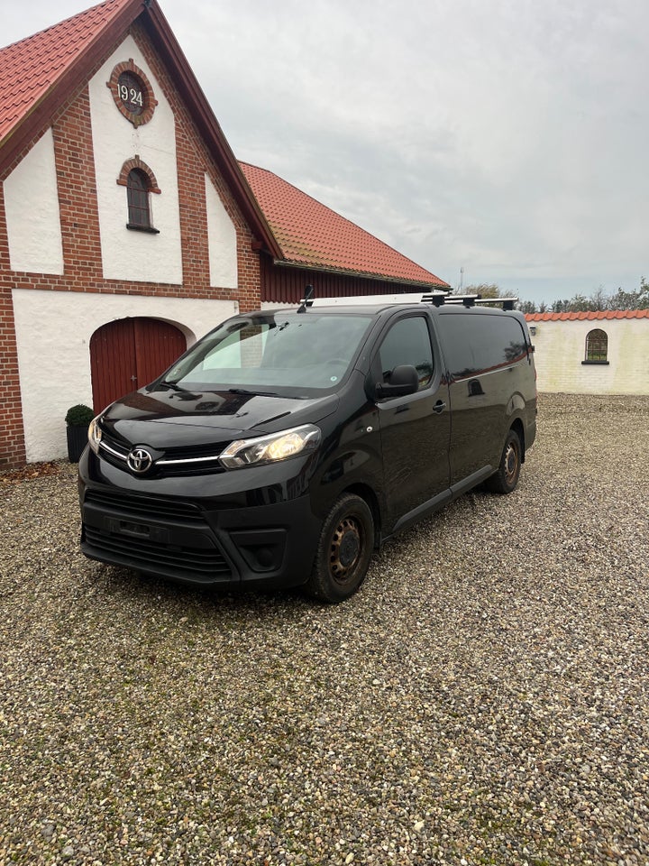 Toyota ProAce 2,0 D 120 Long Comfort 5d
