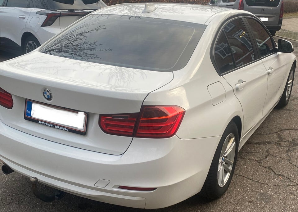BMW 320i 2,0 aut. 4d