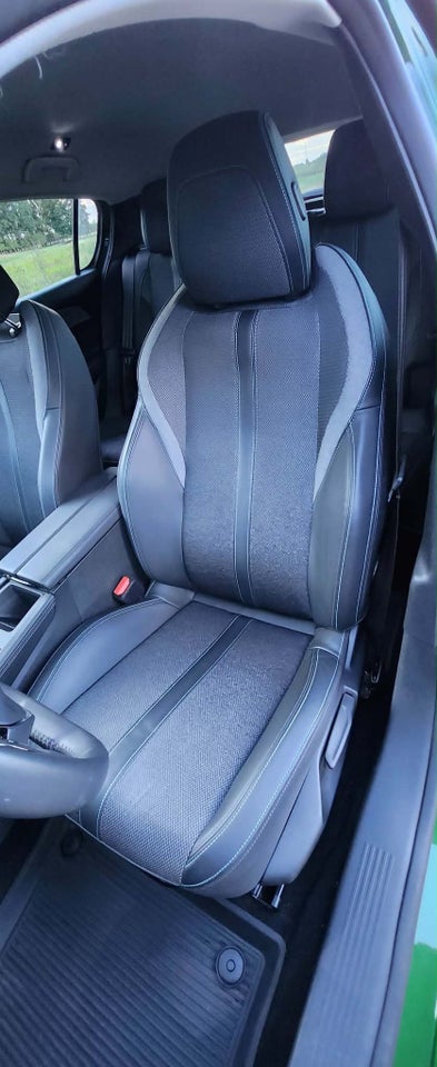Peugeot 308 1,6 Hybrid First Selection+ EAT8 5d