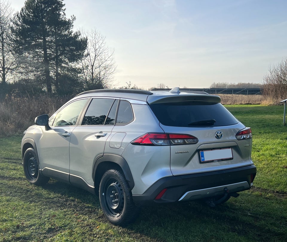 Toyota Corolla Cross 2,0 Hybrid Style CVT 5d