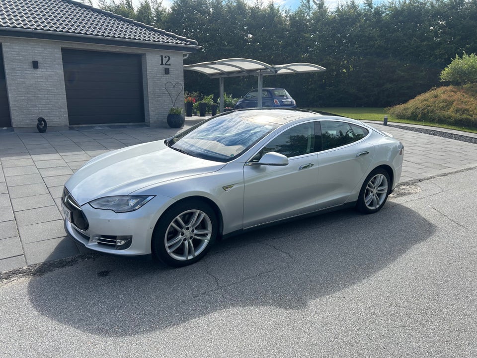 Tesla Model S 85 5d