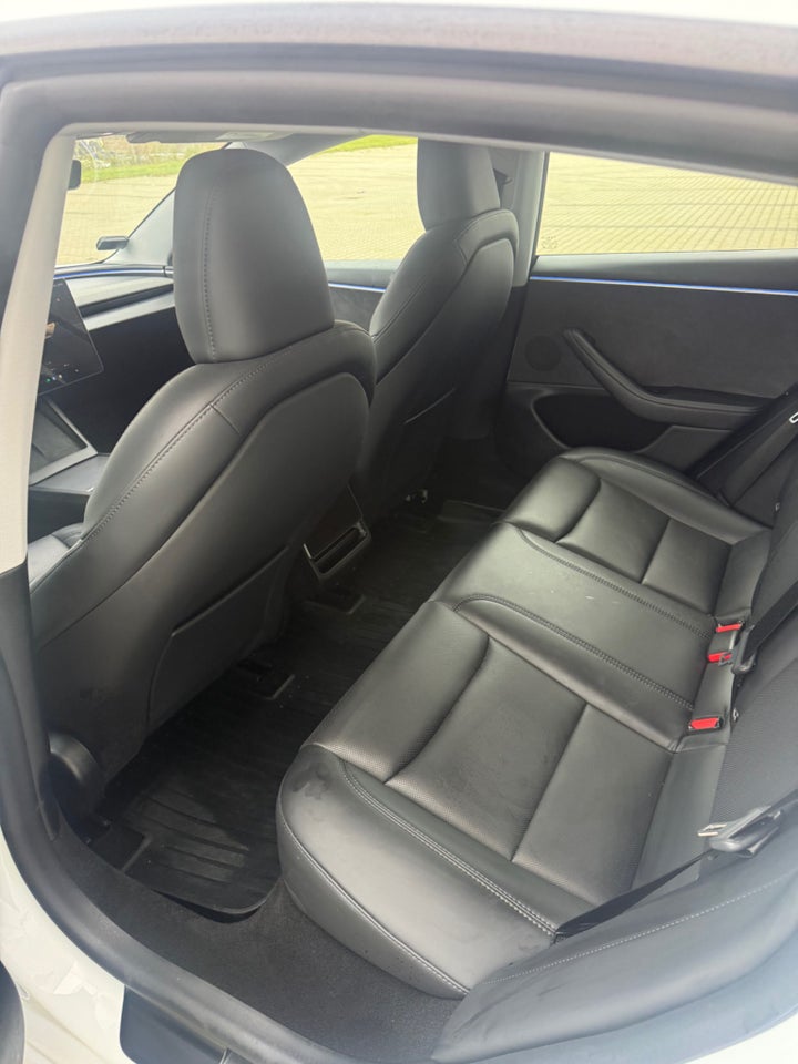 Tesla Model 3 Long Range AWD 4d