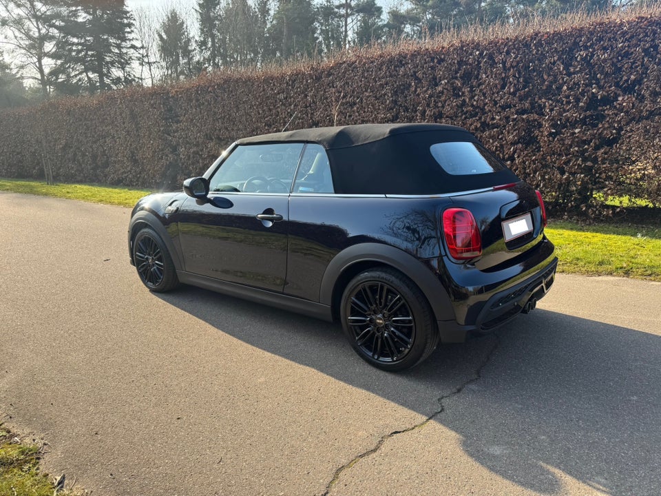 MINI Cooper S 2,0 Essential Cabriolet aut. 2d