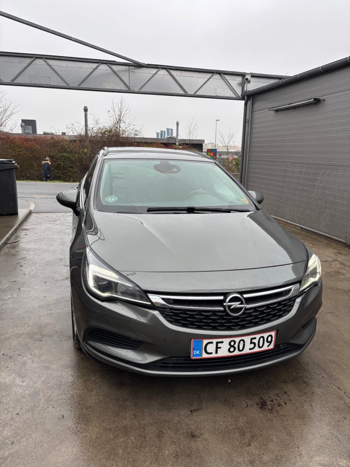 Opel Astra 1,6 CDTi 136 Enjoy Sports Tourer 5d