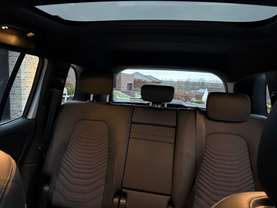 Mercedes EQB300 Progressive Advance 4Matic 5d