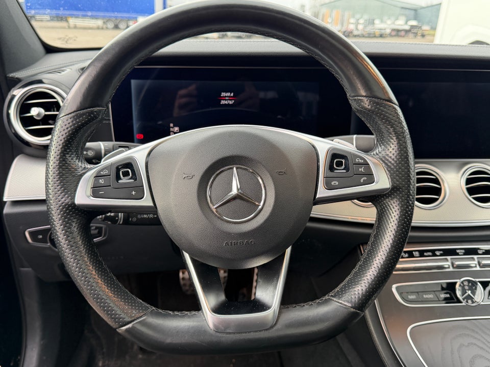 Mercedes E350 d 3,0 AMG Line stc. aut. 5d
