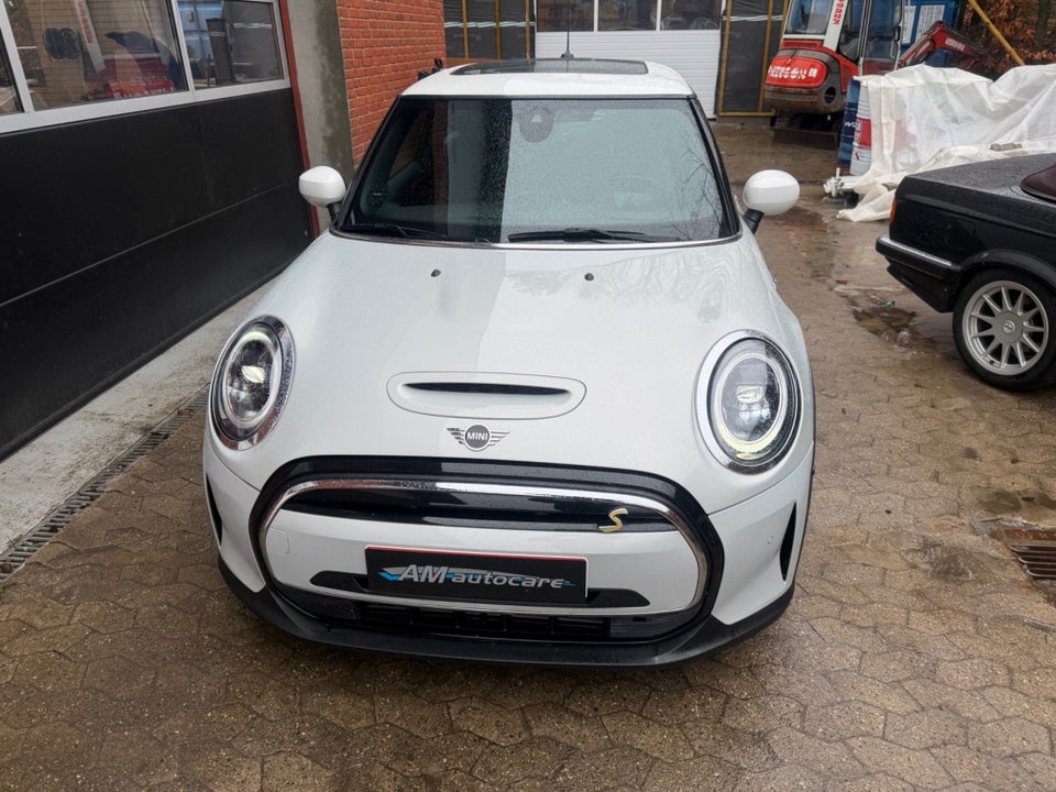 MINI Cooper SE Maximise 3d