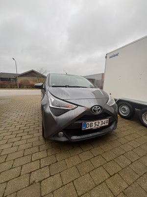 Toyota Aygo 1,0 VVT-i x-press 5d