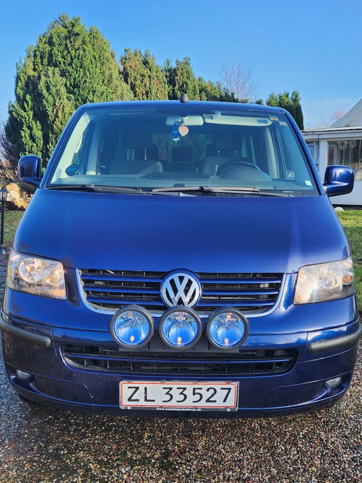 VW Multivan 2,5 TDi 174 10prs 5d