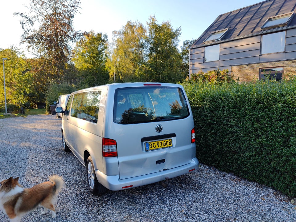 VW Transporter 2,0 TDi 140 Kombi lang DSG 4d