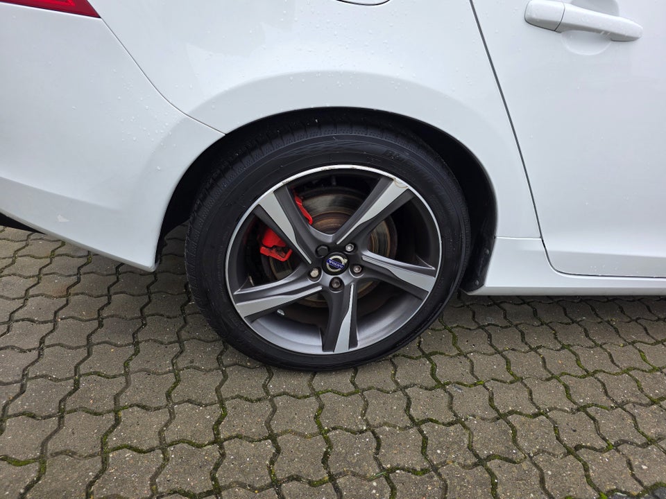 Volvo S60 2,0 D4 190 R-Design aut. 4d