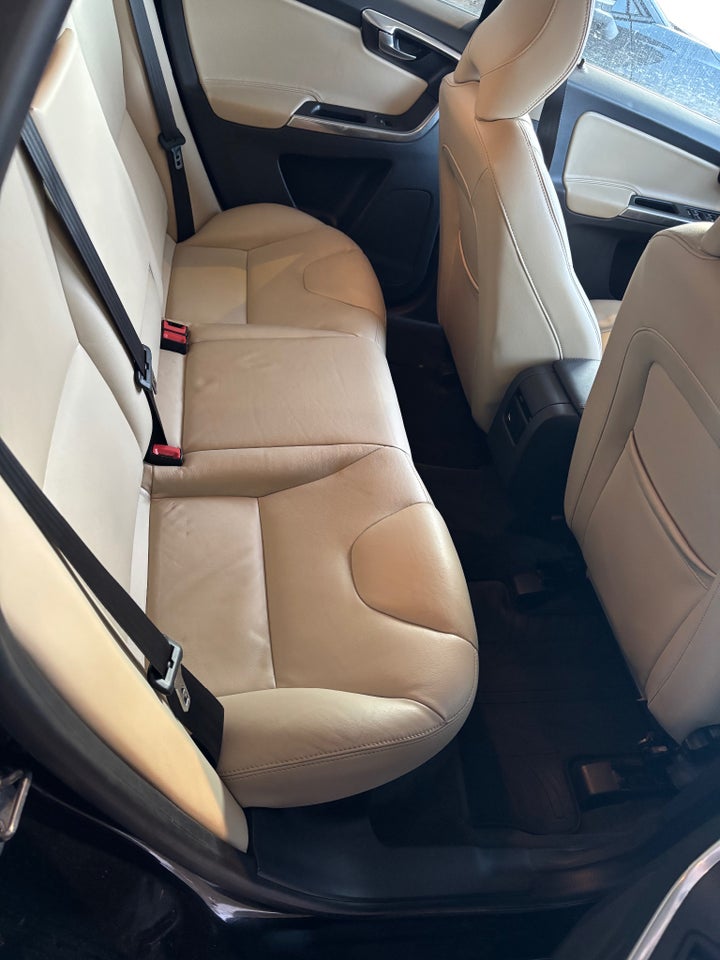 Volvo XC60 2,0 D3 150 Momentum aut. 5d