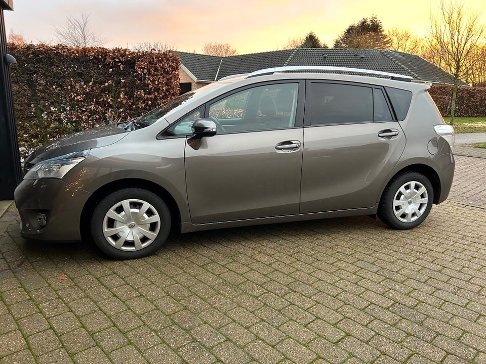 Toyota Verso 1,8 VVT-i T2 Limited 7prs 5d