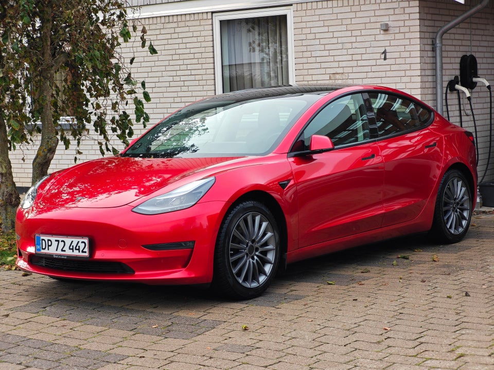 Tesla Model 3 Long Range AWD 4d