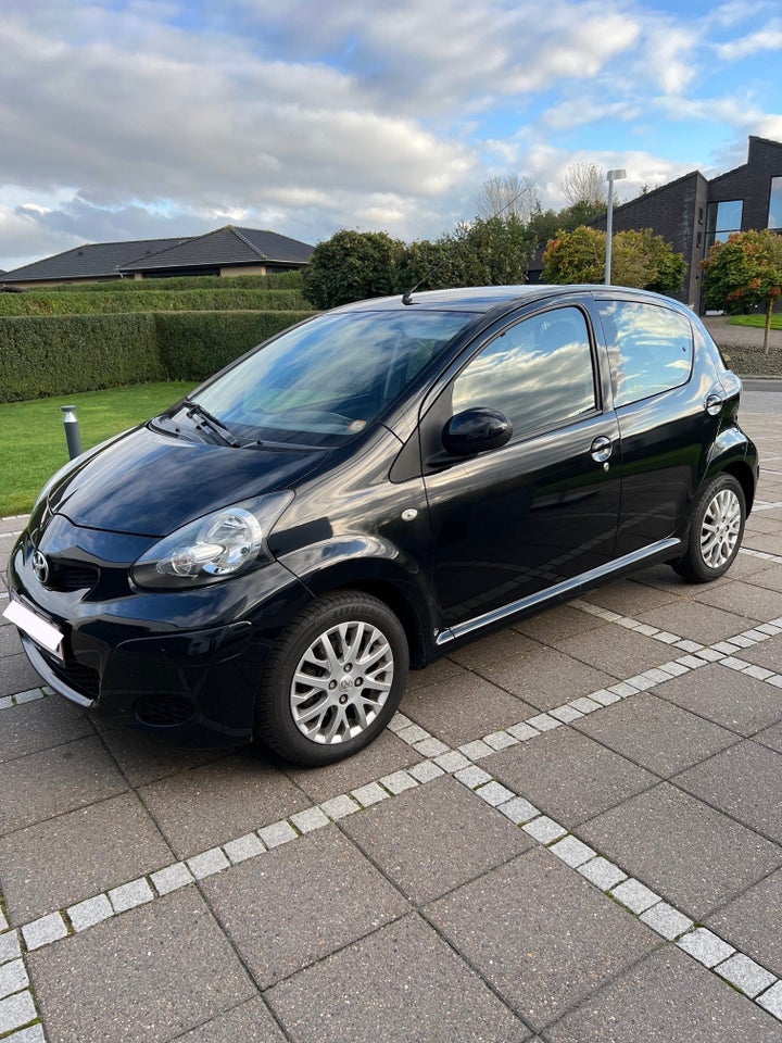 Toyota Aygo 1,0 Black 5d