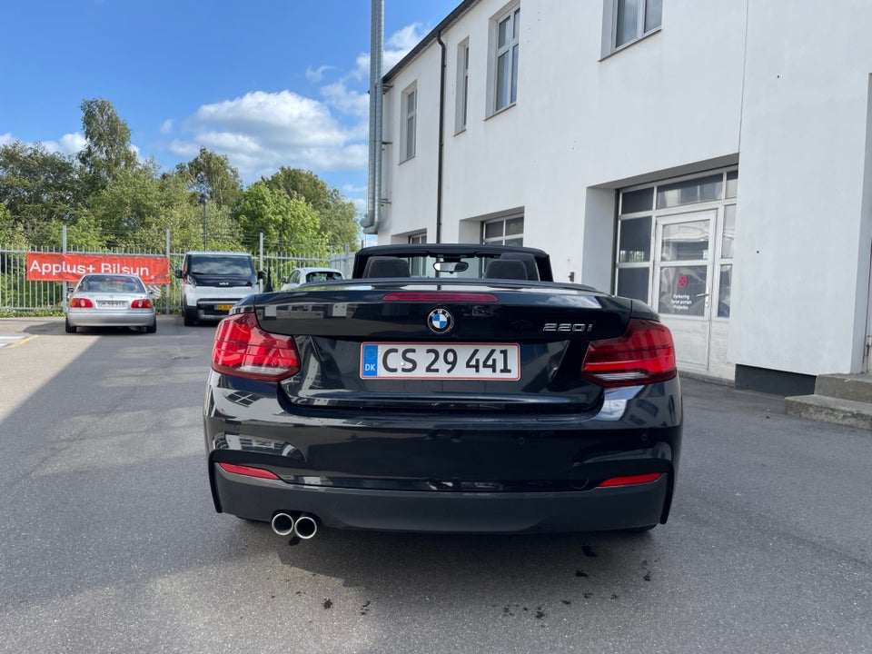 BMW 220i 2,0 Cabriolet M-Sport aut. 2d