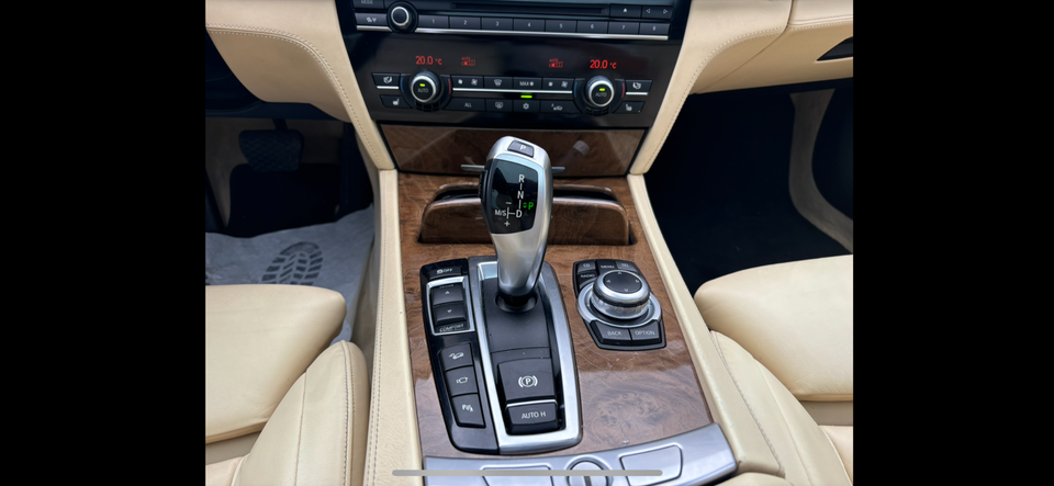 BMW 750i 4,4 xDrive Steptr. 4d