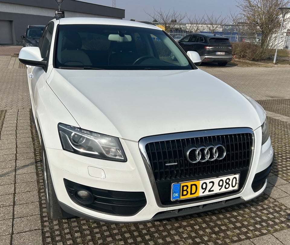 Audi Q5 3,0 TDi 240 S-line quattro S-tr. Van 5d