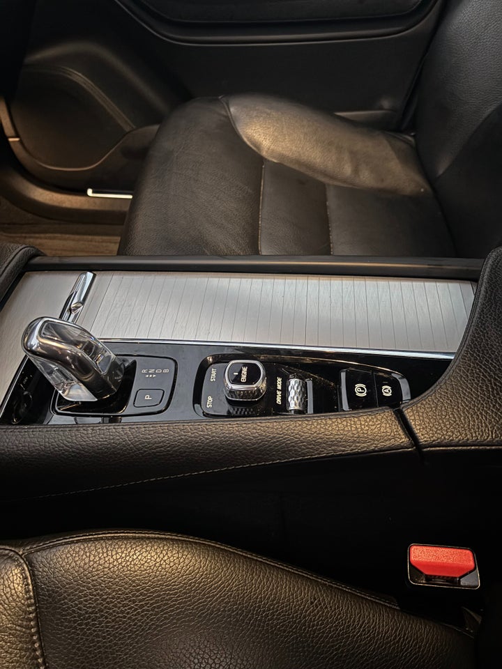 Volvo XC90 2,0 T8 407 Momentum aut. AWD 7prs 5d