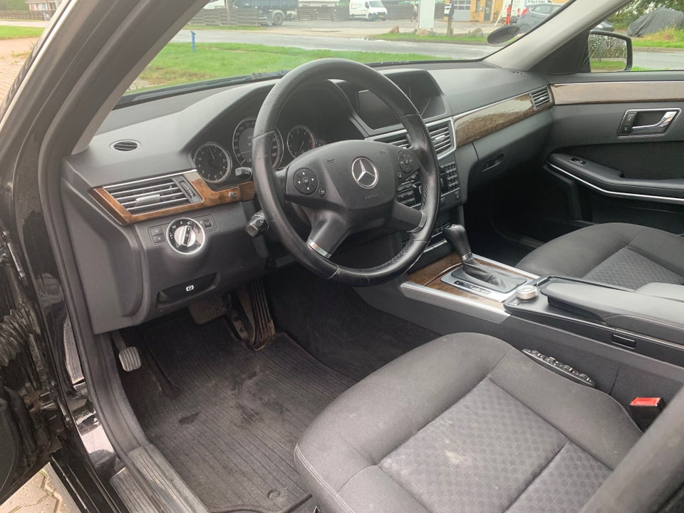Mercedes E200 2,2 CDi stc. aut. BE 5d