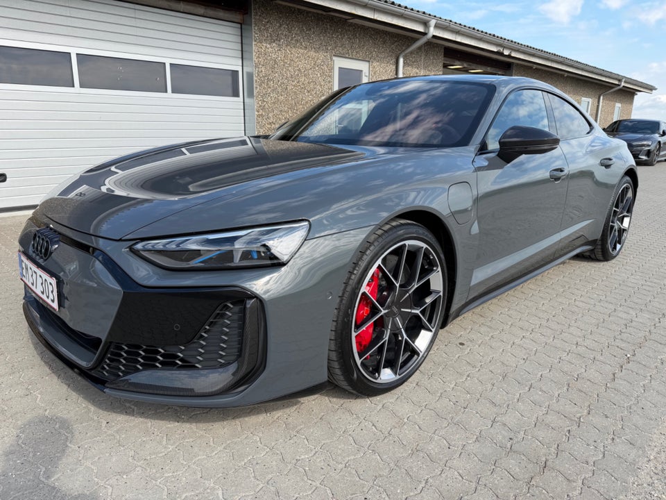 Audi RS e-tron GT quattro 4d