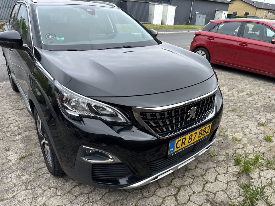 Peugeot 3008 2,0 BlueHDi 150 Allure Van 5d